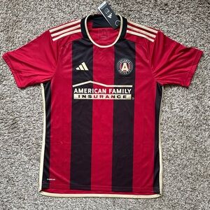 Atlanta United FC MLS Soccer Jersey Adidas Men's Large Red Black Slim Fit NEW